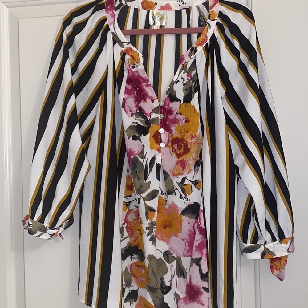 Multi Colored/Pattern Women’s Blouse